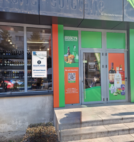 Reteaua Digitala DOOH Indoor - Brooklyn Drinks Market – Bd. N. Balcescu Pitești