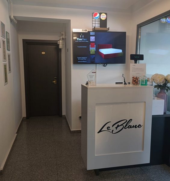 Reteaua Digitala DOOH Indoor - LE BLANC | Apart Hotel